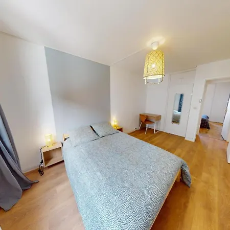 Rue Anatole France - 5 Pieces Apartament